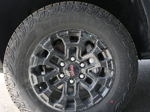 New 2026 GMC Canyon Elevation AWD/4WD image 5