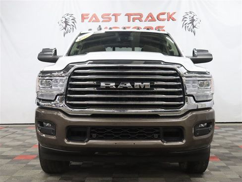 Used 2022 RAM 2500 Limited w/ Off Road Package AWD/4WD image 2