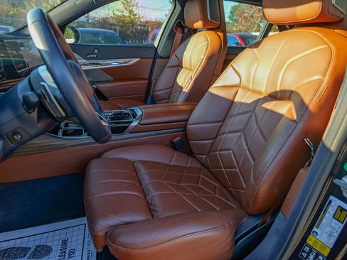 Used 2023 BMW 760i xDrive 760i xDrive w/ Executive Package image 20