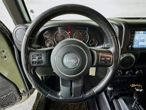 Used 2015 Jeep Wrangler Unlimited Sport w/ Connectivity Group image 10