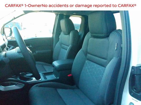 Certified 2025 Nissan Frontier SV image 13