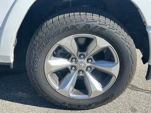 Used 2021 RAM 1500 Limited AWD/4WD image 14