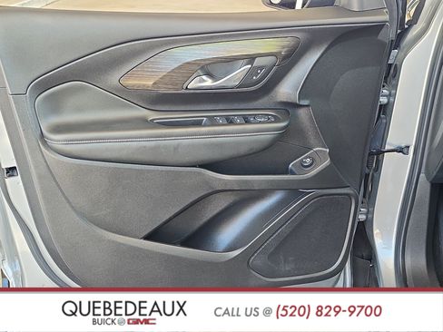 Used 2024 GMC Terrain SLE w/ Driver Convenience Package AWD/4WD image 9