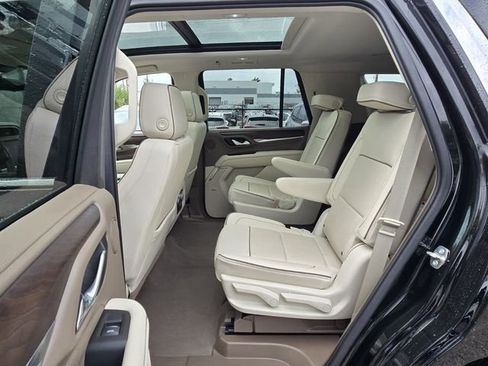 Used 2021 GMC Yukon Denali w/ Denali Premium Package RWD image 11