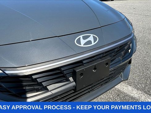 Used 2024 Hyundai Elantra SEL FWD image 34