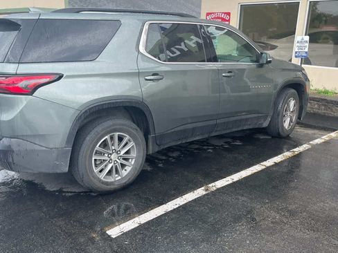 Used 2023 Chevrolet Traverse LT AWD/4WD image 2