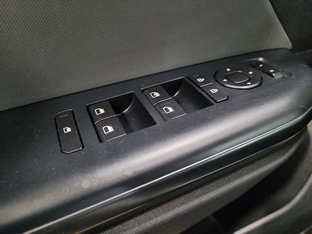 Used 2025 Kia K4 FWD image 27