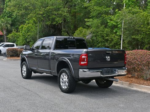 Used 2022 RAM 2500 Laramie AWD/4WD image 3
