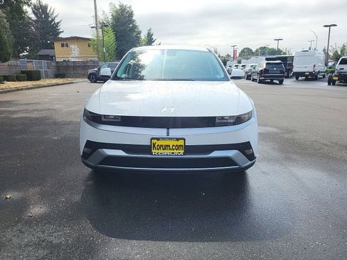 New 2025 Hyundai Ioniq 5 SE image 10