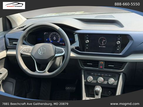 Used 2022 Volkswagen Taos SE FWD image 32