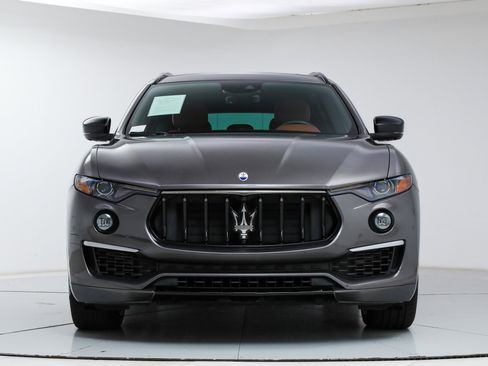 Certified 2022 Maserati Levante GT AWD/4WD image 8