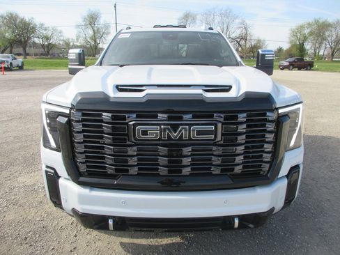 New 2026 GMC Sierra 3500 Denali Ultimate image 12