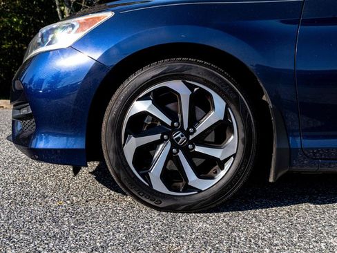Used 2016 Honda Accord EX-L image 10