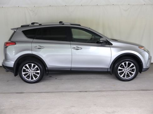 Used 2016 Toyota RAV4 Limited AWD/4WD image 7