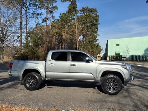 Used 2023 Toyota Tacoma SR5 image 3