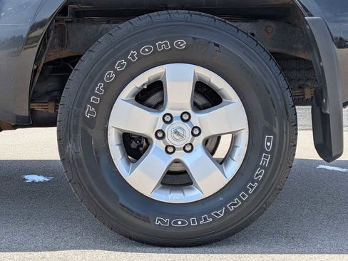 Used 2011 Nissan Frontier SV AWD/4WD image 12