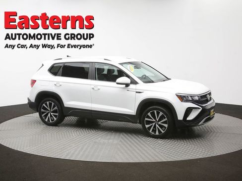 Used 2022 Volkswagen Taos SE image 46