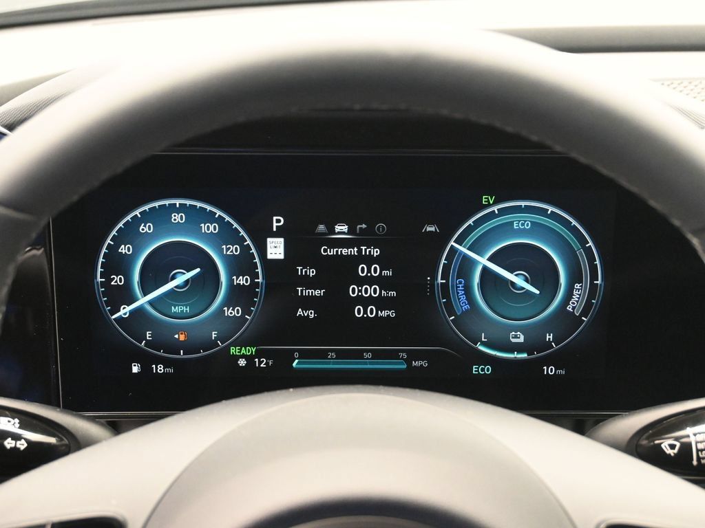 Used 2026 Hyundai Elantra Limited w/ Cargo Package FWD image 12