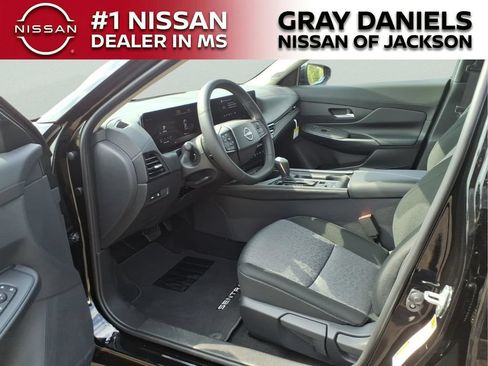 New 2026 Nissan Sentra SV w/ SV Convenience Package FWD image 24