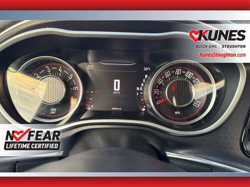 Used 2015 Dodge Challenger SXT Plus image 23