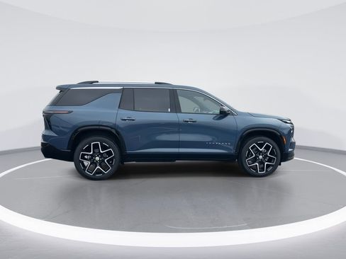 New 2026 Chevrolet Traverse High Country FWD image 9