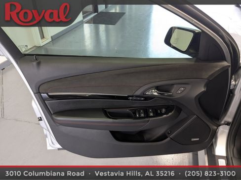 Used 2016 Chevrolet SS RWD image 14