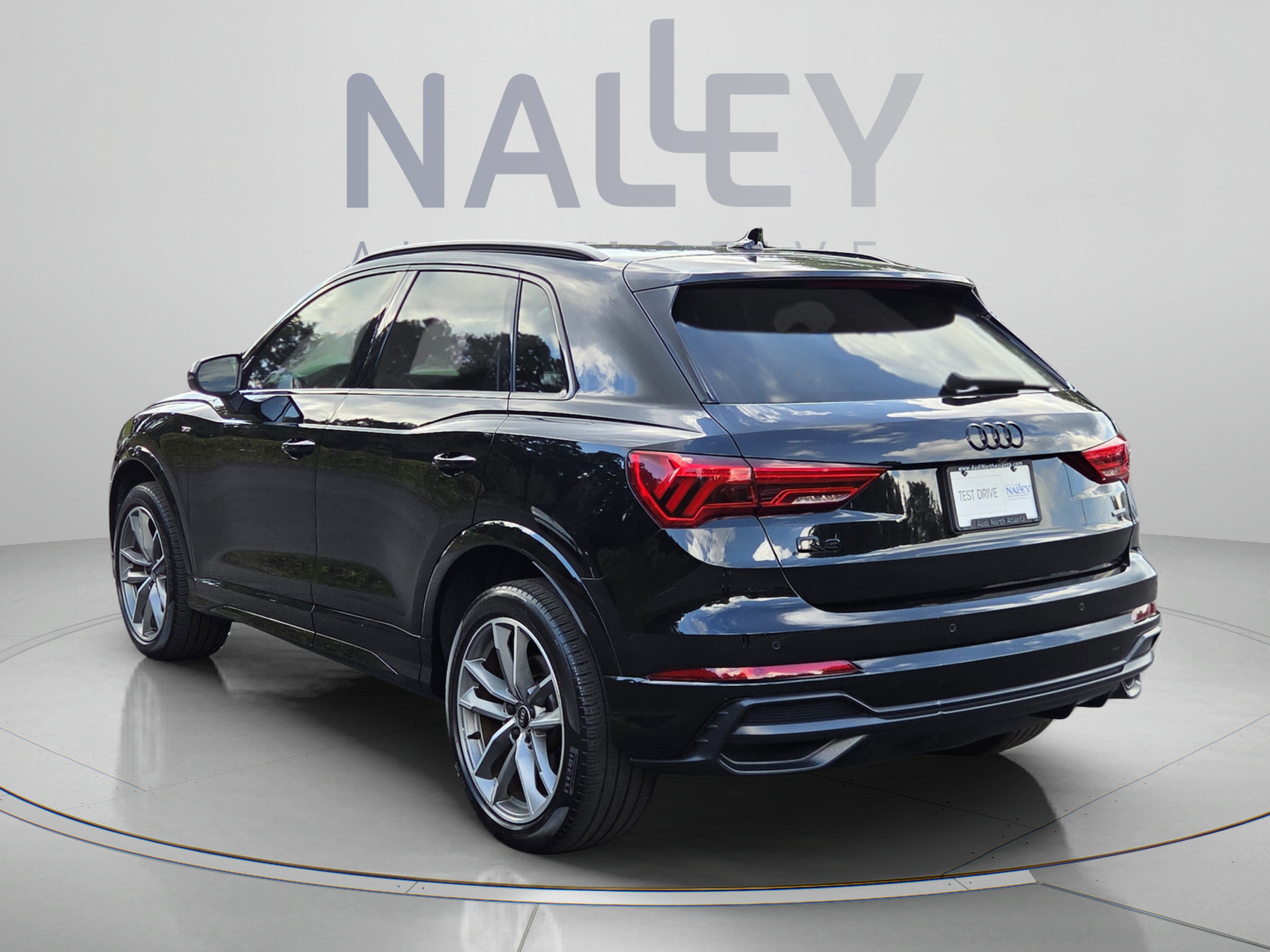 Used 2022 Audi Q3 2.0T Premium Plus AWD/4WD image 3