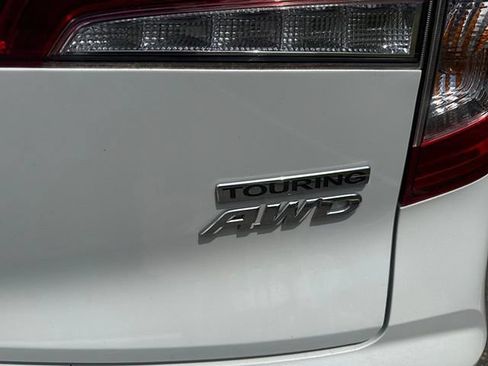 Used 2020 Honda Pilot Touring image 7