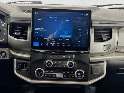 Used 2024 Ford Expedition Max XLT image 35