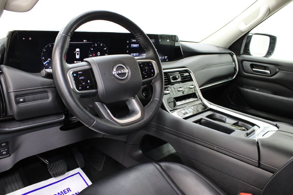 Used 2025 Nissan Armada SV RWD image 14