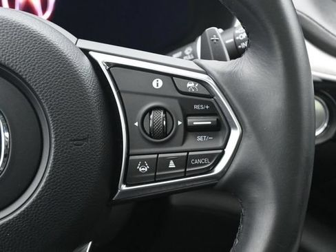 Used 2024 Acura MDX SH-AWD image 17
