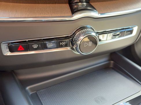 New 2026 Volvo XC60 B5 Core image 18