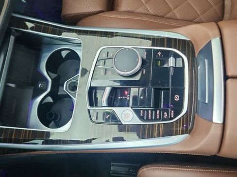 Used 2026 BMW X7 xDrive40i image 59