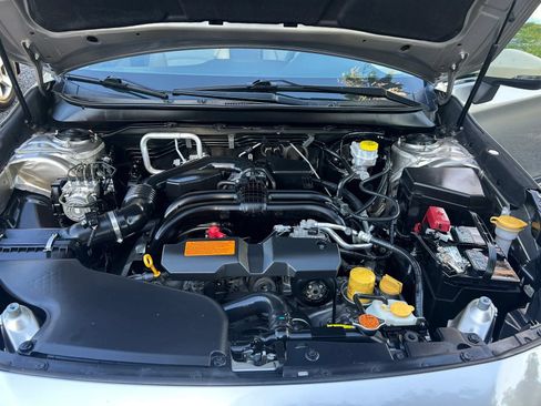 Used 2018 Subaru Outback 2.5i Premium AWD/4WD image 11