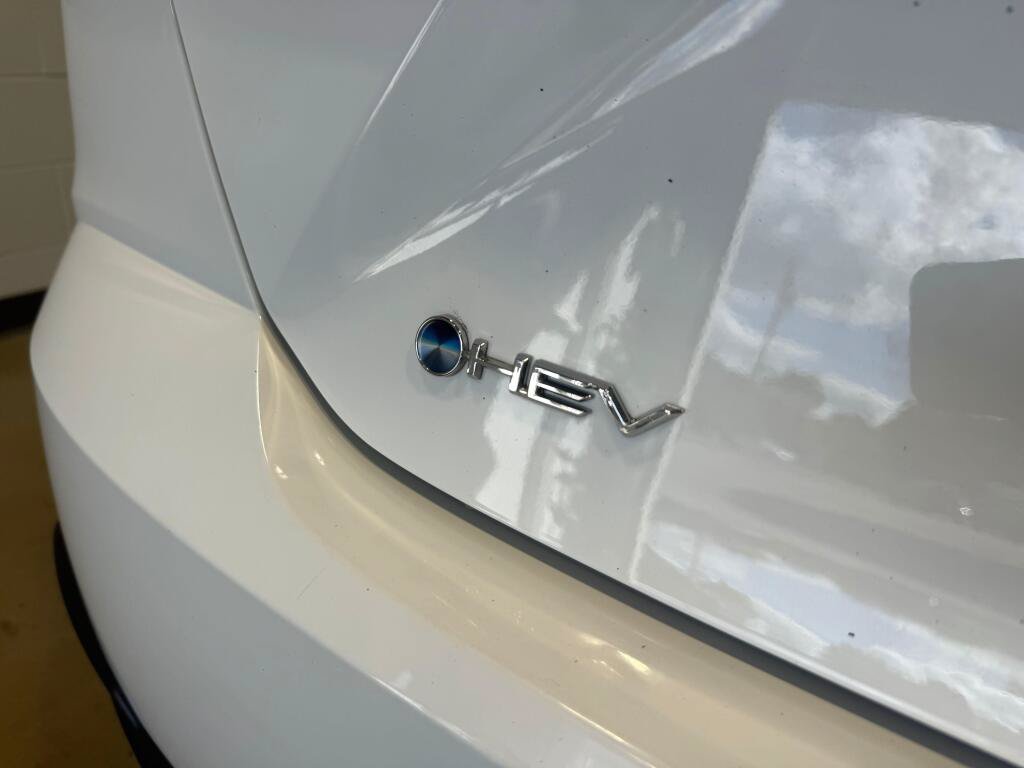 Certified 2026 Toyota Camry SE FWD image 15