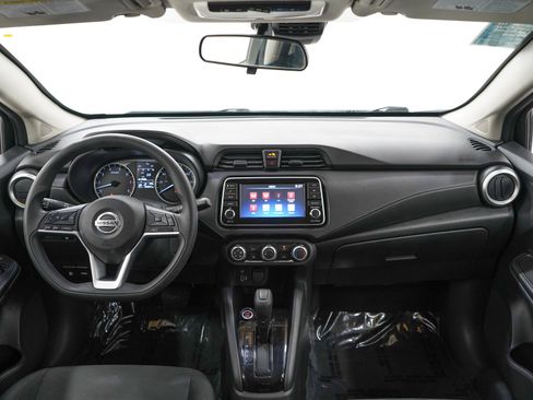 Used 2021 Nissan Versa S FWD image 13