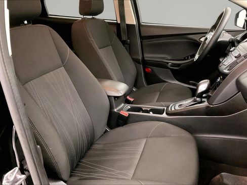 Used 2018 Ford Focus SE image 23