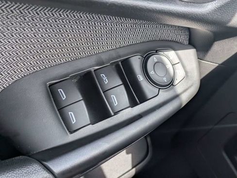 Used 2025 Chevrolet TrailBlazer LT AWD/4WD image 21