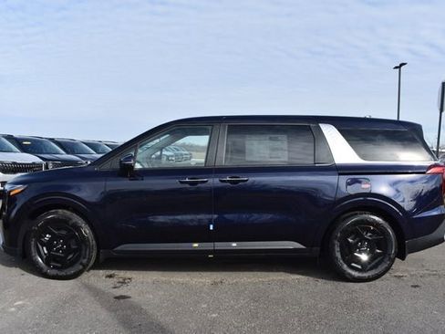 New 2026 Kia Carnival LXS image 7