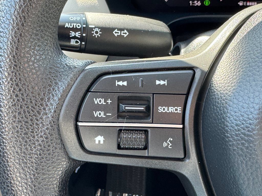 Used 2023 Honda HR-V LX image 30