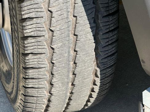 Used 2024 Ford Transit 250 Low Roof AWD w/ Exterior Upgrade Package image 27