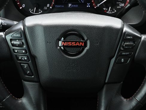 Used 2021 Nissan Titan PRO-4X w/ Pro-4x Convenience Package AWD/4WD image 31