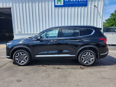 Used 2023 Hyundai Santa Fe Limited AWD/4WD image 2