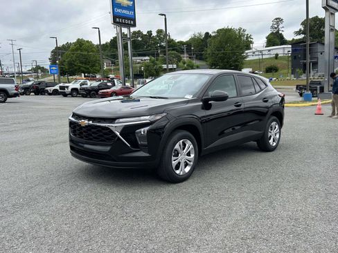 New 2026 Chevrolet Trax LS FWD image 7