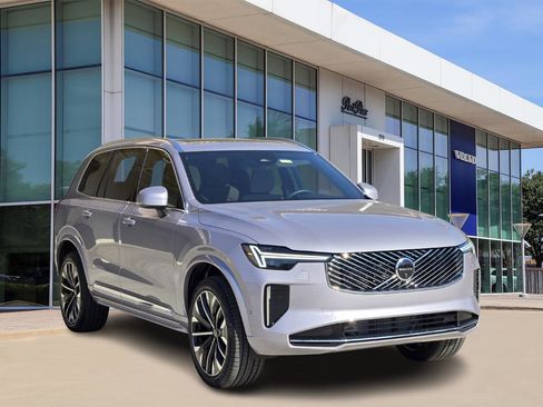 New 2026 Volvo XC90 B6 Plus w/ Protection Package Premier image 2