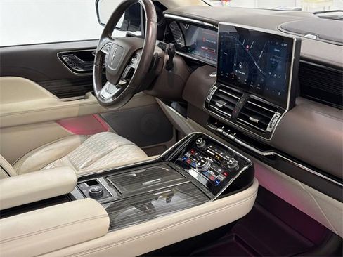 Used 2023 Lincoln Navigator L Black Label image 12