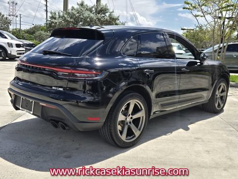 Used 2023 Porsche Macan Turbo AWD/4WD image 7