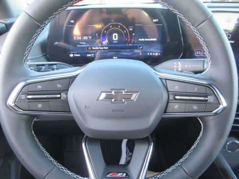 New 2026 Chevrolet Traverse Z71 w/ LPO, Floor Liner Package image 24