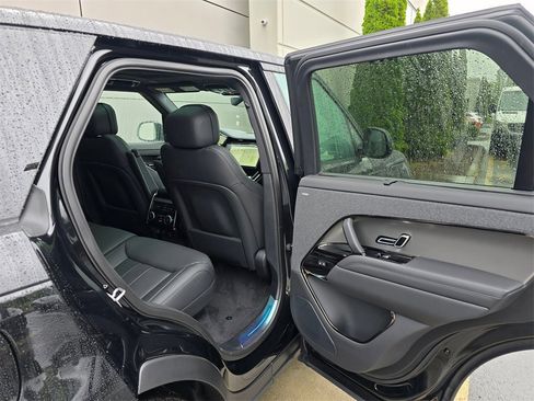 New 2025 Land Rover Range Rover Sport Dynamic SE image 29