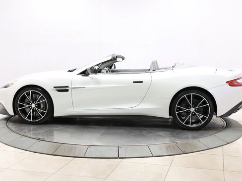 Used 2014 Aston Martin Vanquish Volante RWD image 10